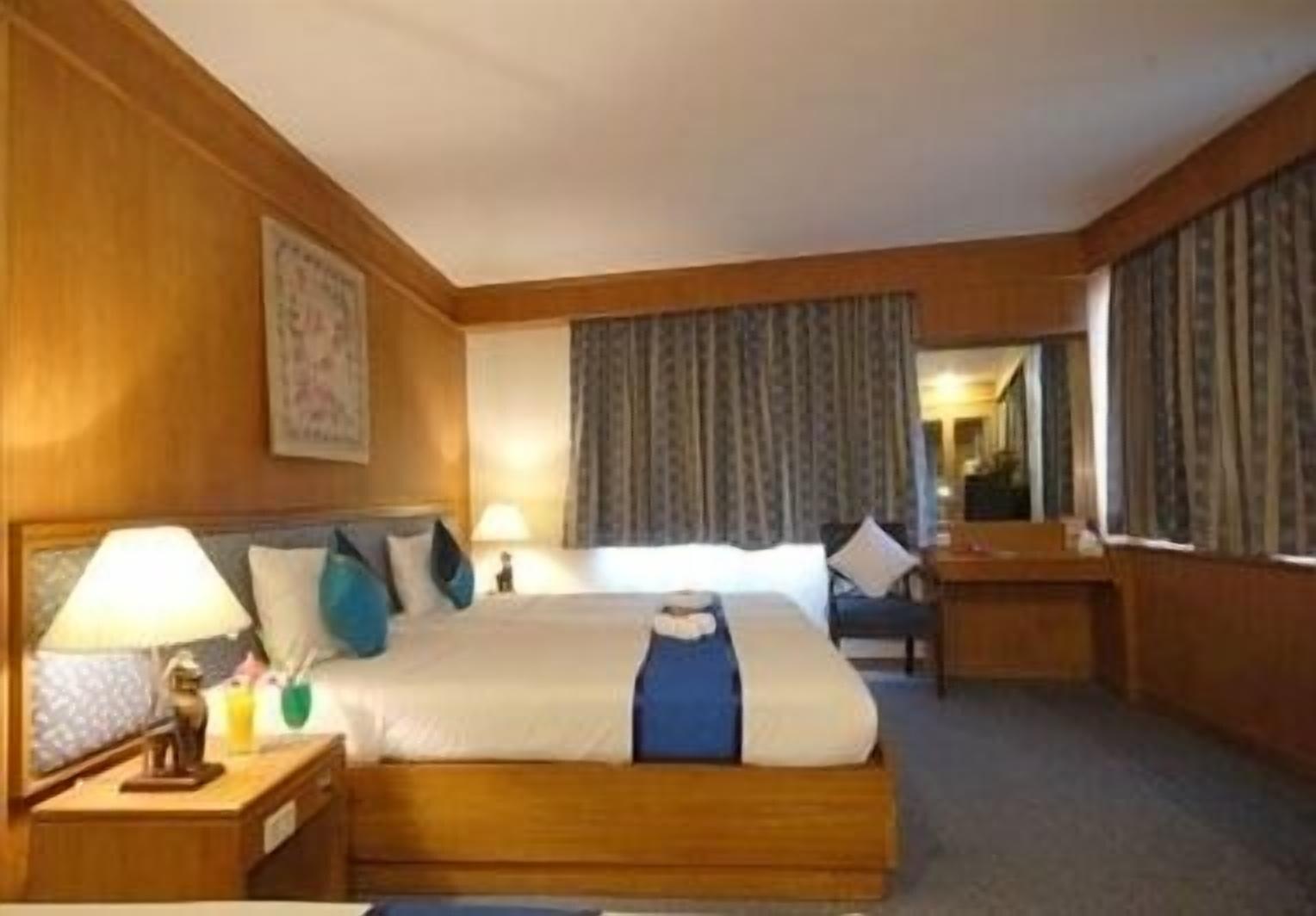 Silom Avenue Inn Μπανγκόκ Εξωτερικό φωτογραφία