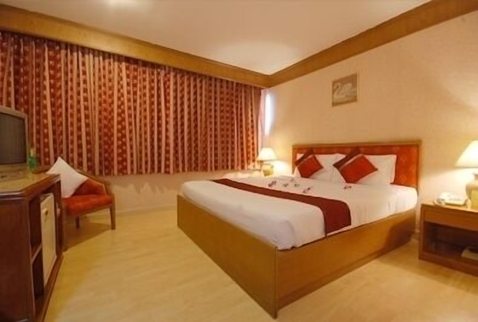 Silom Avenue Inn Μπανγκόκ Εξωτερικό φωτογραφία